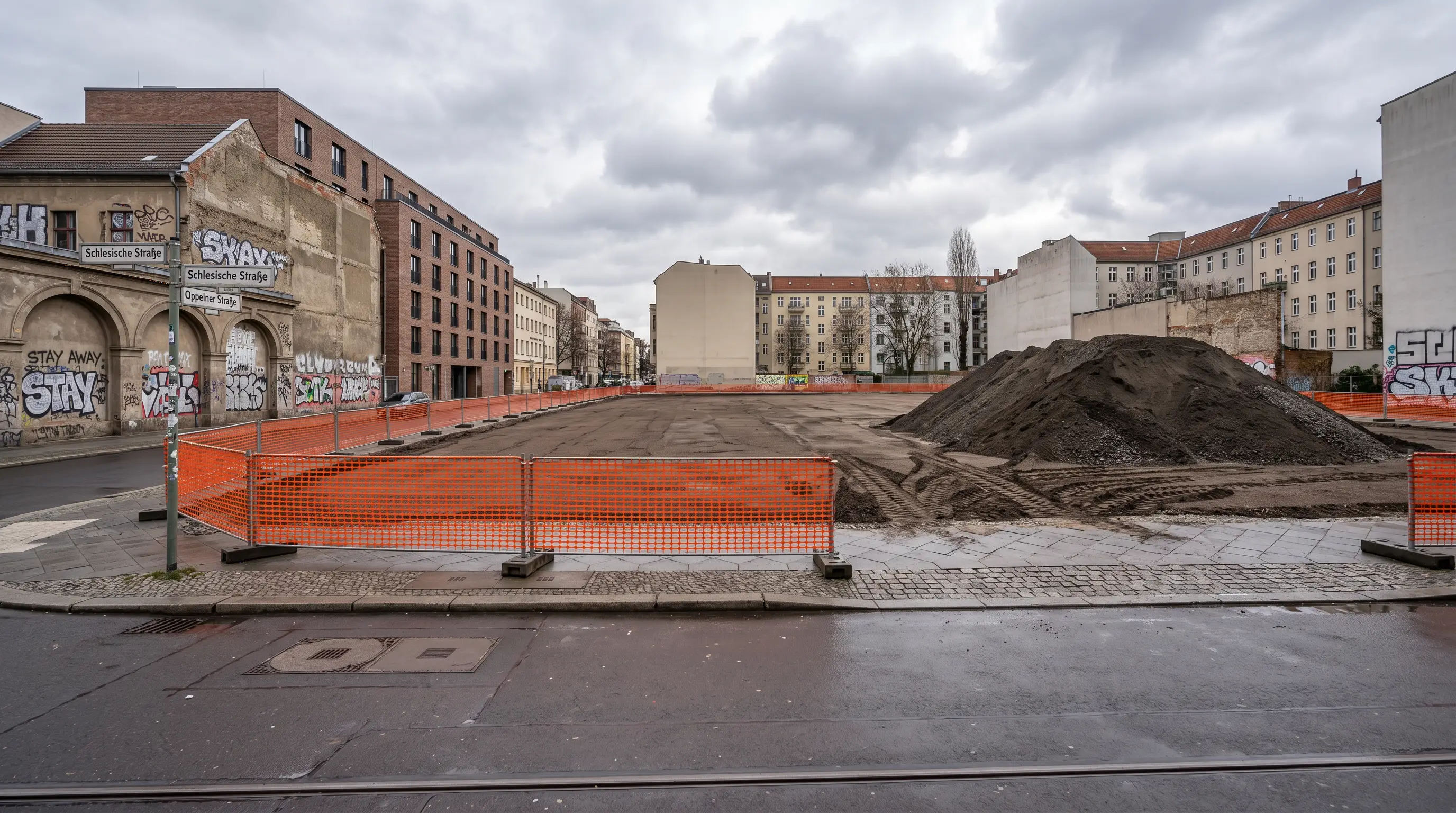 Grundstück nach Rückbau — plan geräumt, bereit für Neubau